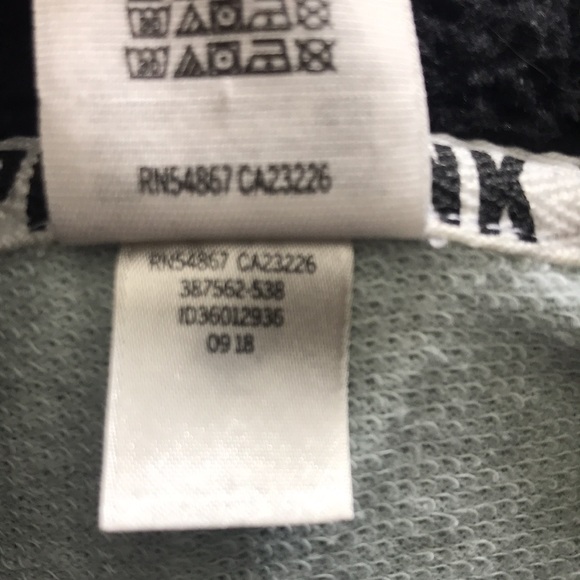 Victoria’s Secret PINK quarter zip - Picture 8 of 10